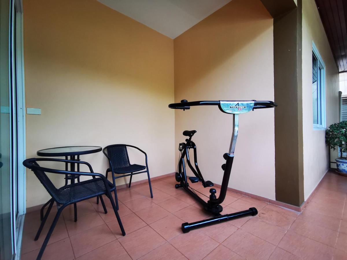 Thepprasit Cosy Villa Haat Jomtien Eksteriør bilde
