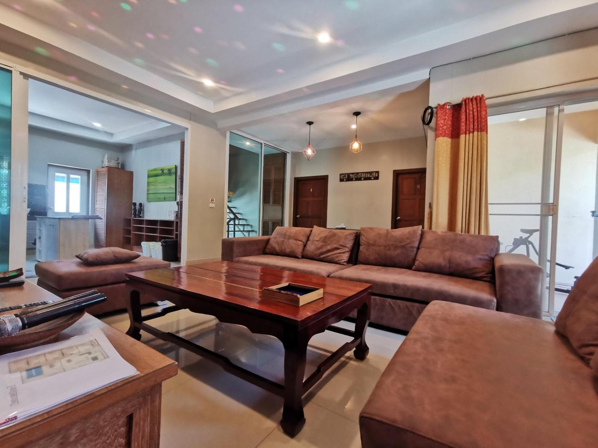 Thepprasit Cosy Villa Haat Jomtien Eksteriør bilde
