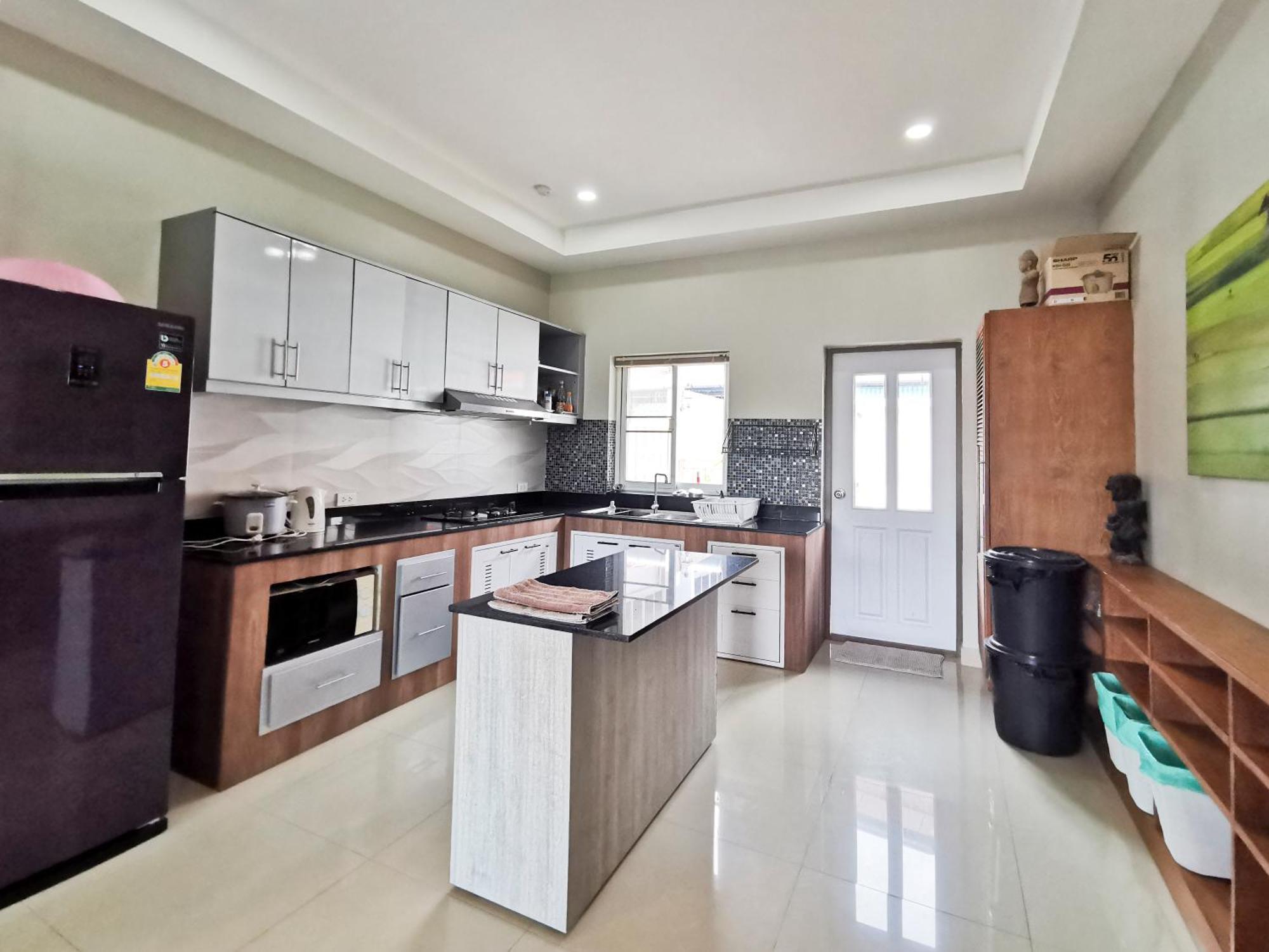 Thepprasit Cosy Villa Haat Jomtien Eksteriør bilde